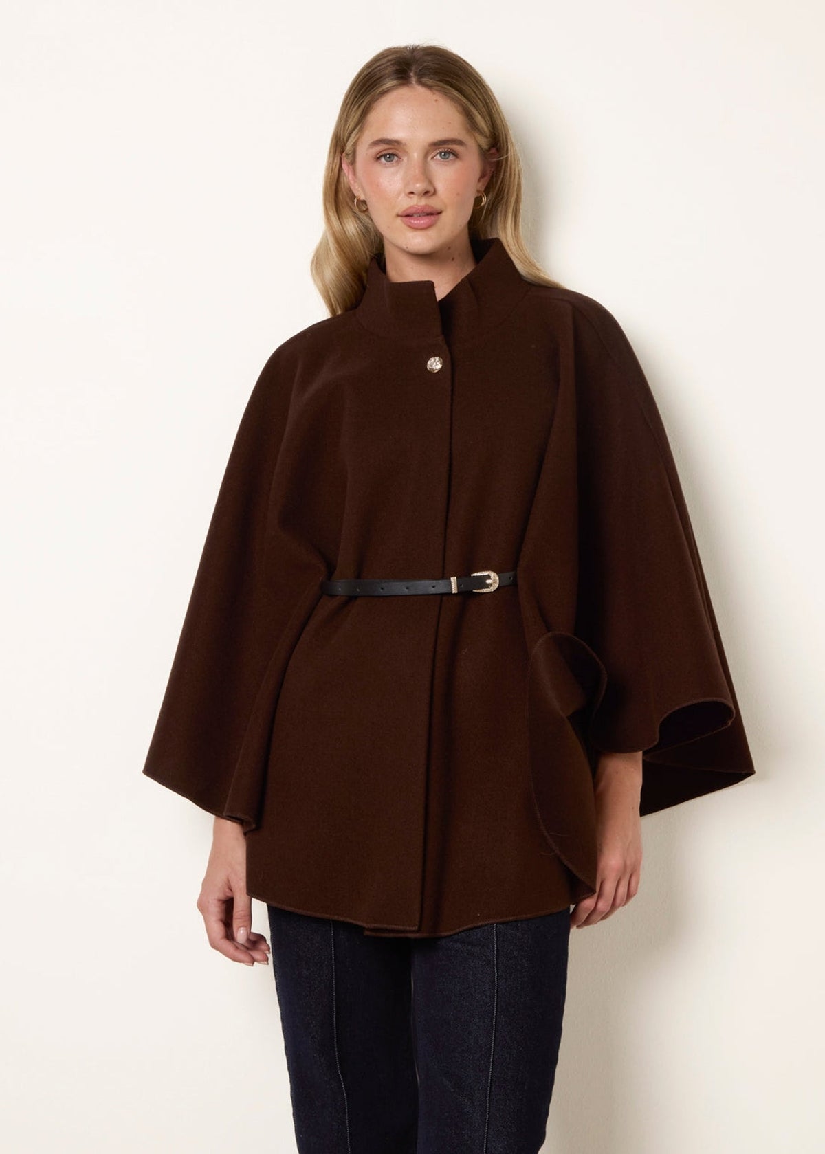 Lira Cape
